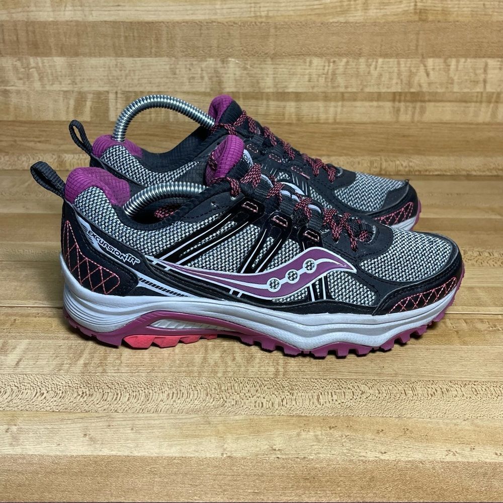 Saucony Womens Excursion TR10 S15301-11 Black Gray‎ Running Shoes Lace Up 6.5
